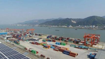 浙江省首條內(nèi)河外貿(mào)集裝箱精品航線正式開(kāi)通